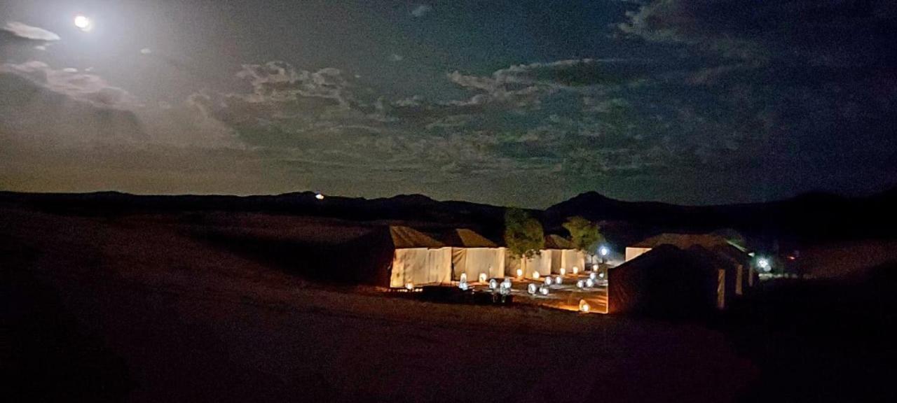 فندق Erg Chebbi Dunes Desert Camp مرزوكة المظهر الخارجي الصورة