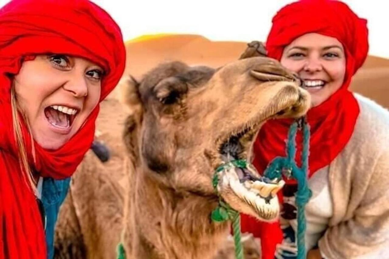 فندق Erg Chebbi Dunes Desert Camp مرزوكة المظهر الخارجي الصورة