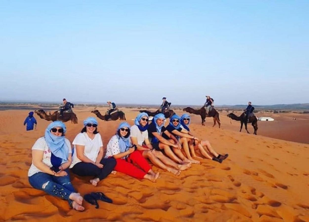 فندق Erg Chebbi Dunes Desert Camp مرزوكة المظهر الخارجي الصورة