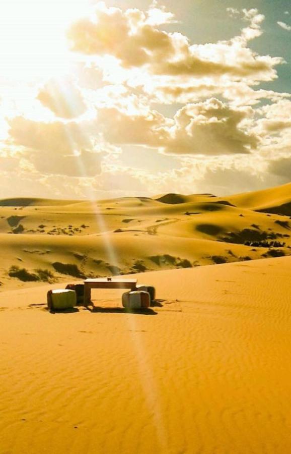 فندق Erg Chebbi Dunes Desert Camp مرزوكة المظهر الخارجي الصورة