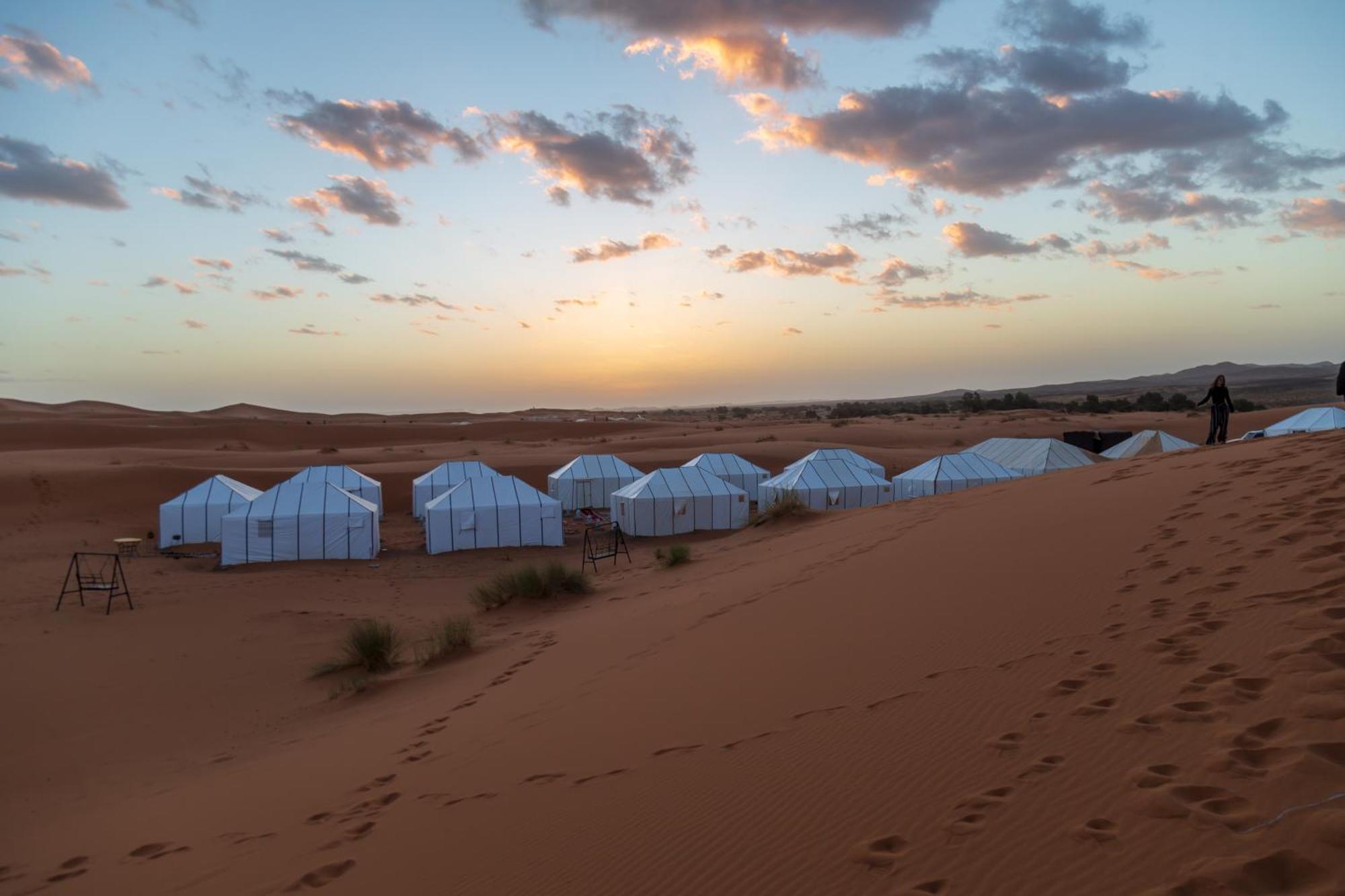 فندق Erg Chebbi Dunes Desert Camp مرزوكة المظهر الخارجي الصورة